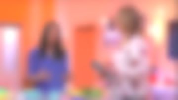 La chemise brodée palmiers de Agathe Lecaron dans La maison des maternelles le 18.04.2019