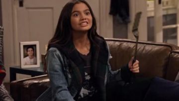 Urban Outfitters. Future State Wave Tee worn by Nick Patterson (Siena Agudong) in No Good Nick (S01E02)