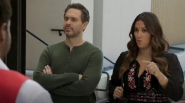Rag & Bone Grégoire de Laine Mérinos Mélange Henley porté par Matt (Thomas Sadoski) dans la Vie en Morceaux (S03E07)