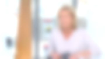 The gray sweater of Claire Chazal in free Entry to the 16/04/2019