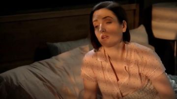 Eberjey Victoria Juego de pijama Voile impreso usado por Jen (Zoe Lister-Jones) en Life in Pieces (S03E09)