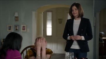 Veronica Beard Capitaine Double Breasted Veste portée par Heather (Betsy Brandt) dans la Vie en Morceaux (à l'S03E11)