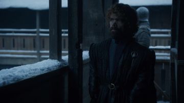 The replica of the pin out of the hand of the king worn by Tyrion Lannister (Peter Dinklage) in Game of Thrones S08E01