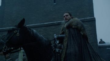 The replica of the sword the head of a wolf of Jon Snow (Kit Harington) in Game of Thrones S08E01