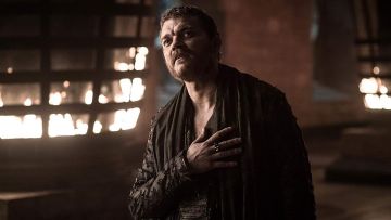 La bague portée par Euron Greyjoy (Pilou Asbæk) dans Game of Thrones S08E01