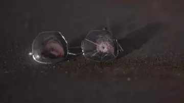 Sunglasses worn by Prairie Johnson (Brit Marling) in The OA S02E01