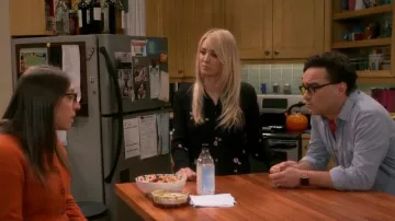 Equipment Essential Floral Button Down Shirt worn by Penny (Kaley Cuoco) in The Big Bang Theory (S12E19) (S12E19)