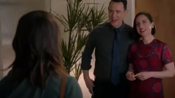 Vestido de Sandro Lys usado por Jen (Zoe Lister-Jones) en Life in Pieces (S03E17)