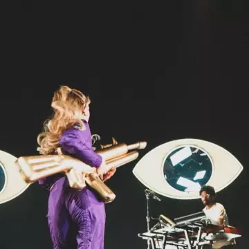 Angele's inflatable machine gun as seen on her Instagram account @angele_vl