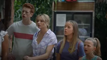 Aviator Nation Small California Bear Circle Boyfriend Tee worn by Samantha (Holly J. Barrett) in Life in Pieces (S04E01)