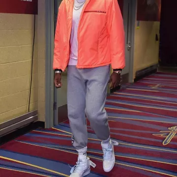 Nike Air Jordan 1 X Off zapatillas NRG blancas usadas por Tristan Thompson en su cuenta de Instagram @realtristan13