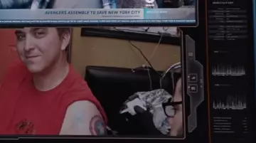Le tatouage du bouclier de Captain America dans Avengers