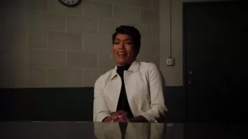 La théorie Réduite Veste portée par Athena Subvention (Angela Bassett) dans le 9-1-1 (S02E15)
