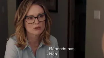 Le chemisier bleu clair de Gloria (Julianne Moore) dans Gloria Bell