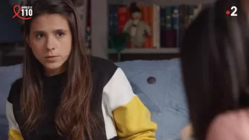 Le sweat colorblock de Léa (Marthe Fieschi) dans Un si grand soleil (S01)