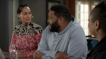 Rachel Comey Aiguë Chandail porté par arc-en-ciel Johnson (Tracee Ellis Ross) black-ish (S05E20)