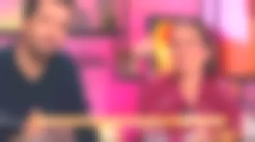 La chemise rouge imprimée Jeux Olympiques de Marie Perarnau dans La maison des maternelles le 25.04.2019