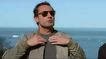 Le blouson couleur kaki porté par Eric (Gilles Lellouche) dans Nous finirons ensemble