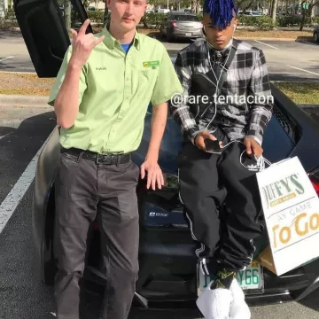 Pair of sneakers white worn by XXXtentacion on the account Instagram @Yz_jahseh