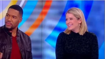 Sifflets Léopard Robe en Jersey porté par Sara Haines sur Le point de Vue le 18 février 2019