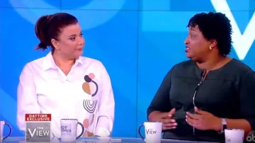 Lafayette 148 New York Everson Chemisier Brodé porté par Ana Navarro sur Le point de Vue le 27 Mars 2019