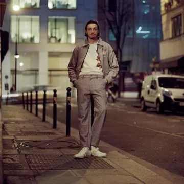 The pants plaid Walk in Paris Roméo Elvis on his account Instagram @elvis.romeo