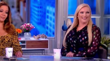 Saloni Lauren Top usado por Meghan McCain en The View febrero 26, 2019