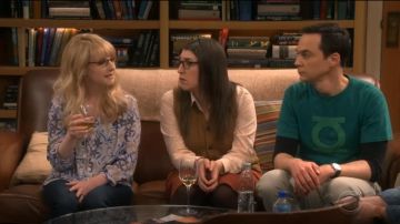 NYDJ Pintuck Blouse worn by Bernadette Rostenkowski (Melissa Rauch) in The Big Bang Theory (S12E20)
