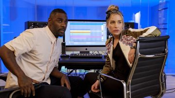 The Maje bomber jacket worn by Sara (Piper Perabo) in the series Charlie, Turn Up the Sound (Season 1 Episode 5)