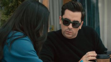 D.L. Eyewear Green sunglasses worn by David Rose (Dan Levy) in Schitt's Creek (S01E05)