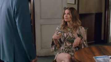 Isabel Marant Etoile Weston Imprimé Voile de Coton Robe portée par Alexis Rose (Annie Murphy) dans Schitt s Creek (S03E13)