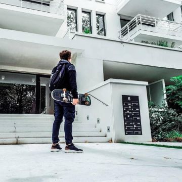 The cargo pants Soha on the account Instagram @sohajadot