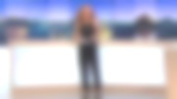 La combinaison noire unie avec dentelle de Sandrine Aramon dans Soir 3 le 28.04.2019