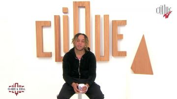 The sweatshirt velvet Project X Paris worn by Zola in the video Zola shares his playlist in Click & Chill by Clique TV