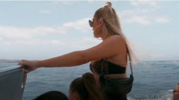Chanel quilted bumbag worn by Herself (Khloé Kardashian) in Keeping Up with the Kardashians (S16E03)
