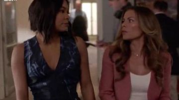 Halston Heritage Vestido estampado de doble rendija usado por Mary Jane Paul (Gabrielle Union) en Being Mary Jane (S04E18)