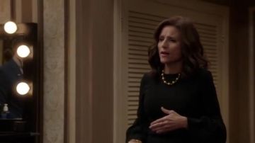 Carolina Herrera Blouson Sleeve Cocktail Sheath Dress worn by Selina Meyer (Julia Louis-Dreyfus) in Veep (S07E05)