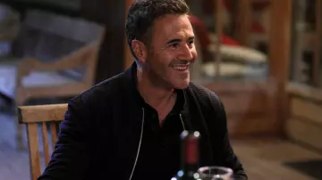 La chaqueta negra de Alain (José García) en Terminaremos juntos