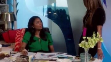 Joie de Berkeley Avant de la Cravate Haut en Vert porté par Mary Jane Paul (Gabrielle Union) Mary Jane (S01E02)