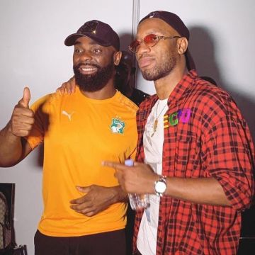 La camiseta de Costa de Marfil que lleva Kaaris en su cuenta de Instagram @Kaarisofficiel1