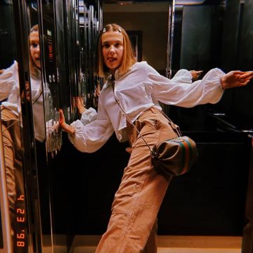 The hand bag Gucci worn by Millie Bobby Brown on his account Instagram