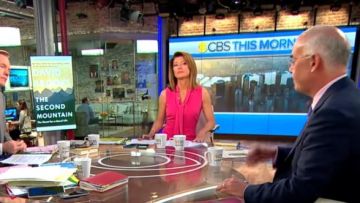 Halo noir Carolina Robe portée par Norah O'Donnell sur CBS, Ce Matin, le 15 avril 2019
