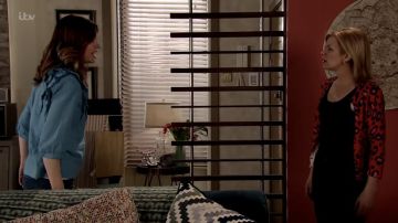 Karen Millen Leopard Print Cardigan porté par Leanne Battersby (Jane Danson) dans Coronation Street