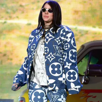 La veste imprimée portée par Billie Eilish sur le compte instagram de @wherearetheavocados