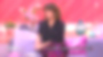 The skirt of colored Faustine Bollaert in It starts today the 30.04.2019