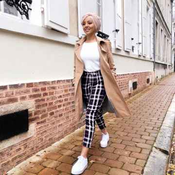 The pull white of Salima on the account instagram @salimaaliani