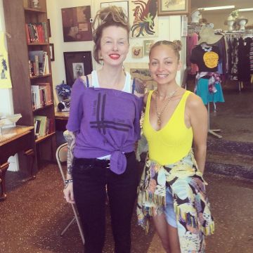 Missoni Papillon Tissage de la Veste avec une Frange porté par Nicole Richie au Festival de Jazz de la Nouvelle-Orléans le 27 avril 2019
