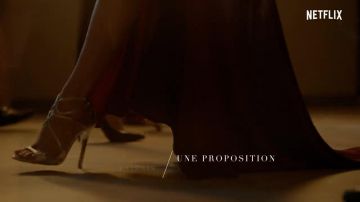 Anne's (Renée Zellweger) Sandalias de tacón plateado en what/IF Temporada 1