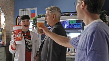 The cup Caf-Pow of Abby Sciuto (Pauley Perrette) in NCIS : special Investigations S11E11