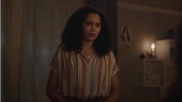 Madewell Central Shirt in Towel Stripe worn by Macy Vaughn (Madeleine Mantock) in Charmed (S01E19)